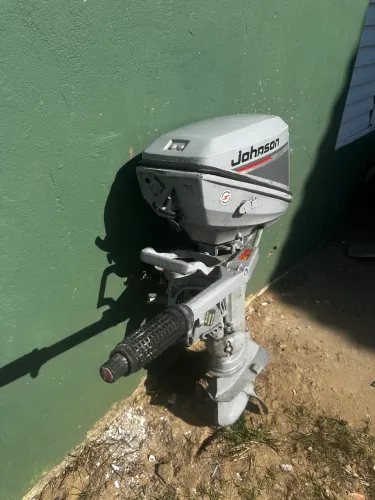 Vende-se motor Johnson 14hp