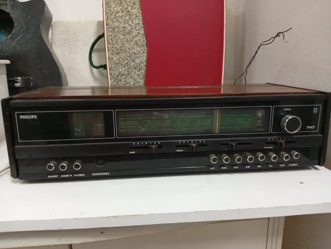 Rádio antigo Philips