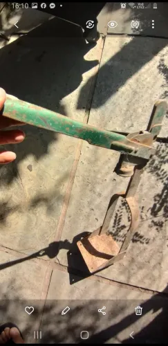 Vendo plaina estander n- 6 u s a muito antiga, maleta Gedore,e prença pra por tampa .