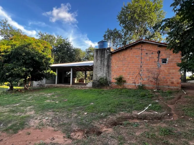 Venda-se terra de 12 hectares na beira da pista 