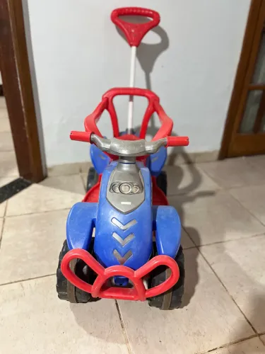 Quadriciclo infantil