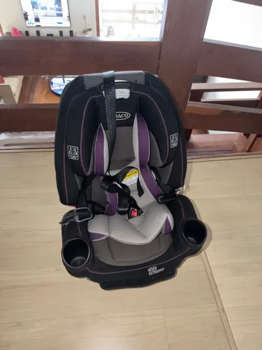Cadeirinha de bebê para carro