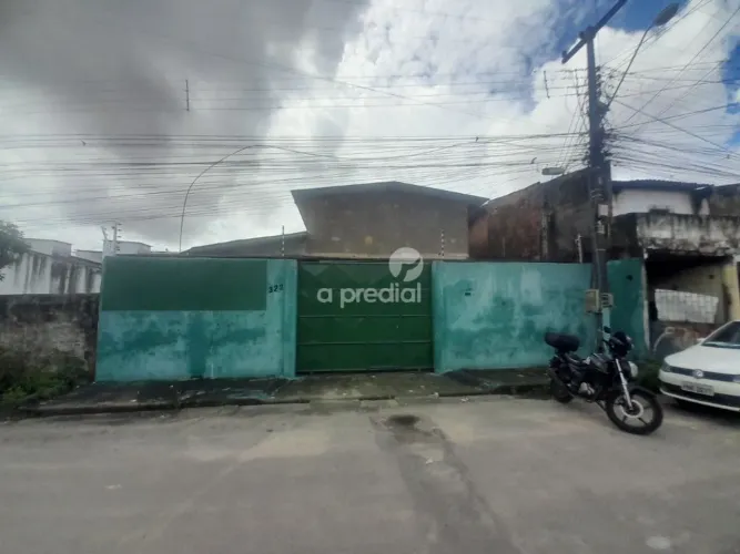 Galpão no bairro Planalto Ayrton Senna, em Fortaleza-ce!
