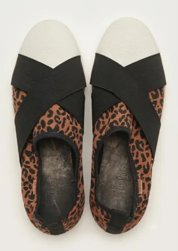 Tênis Slip on Ana Capri