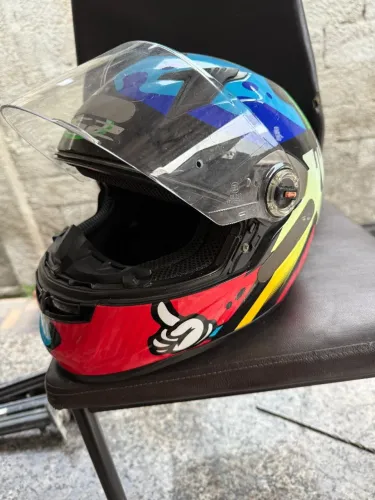 Vendo lindo capacete ls 2