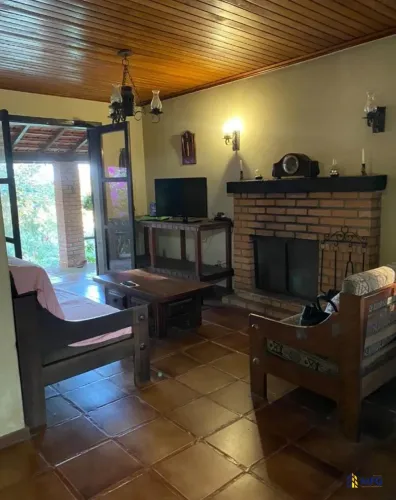 Chácara à Venda - Bairro Pavão/Canguera - São Roque/SP