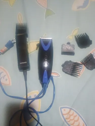 Aparadores de pelos em bom estado 