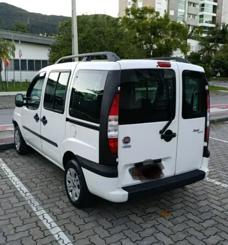 Fiat Doblo HLX 1.8 MPI Flex 5P 2009