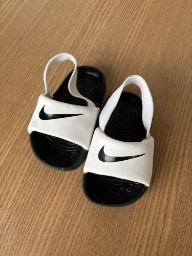 Chinelinho Nike original tamanho 19