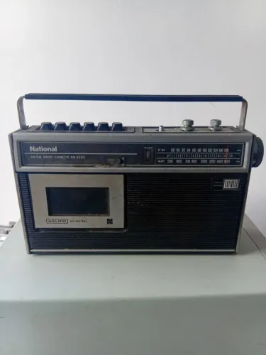 Rádio gravador National decada 70/80