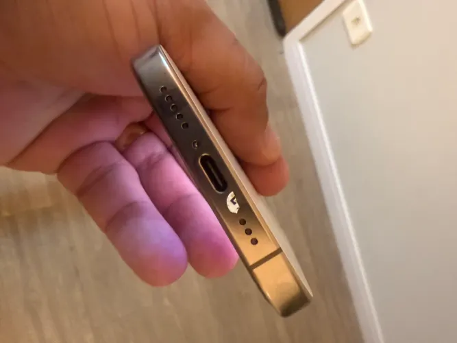 Phone 16 pro 256gb 