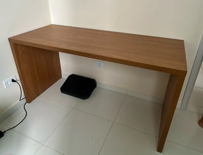 Mesa de escritório home office 1,45 x 60 Find Freijó Tok & Stok