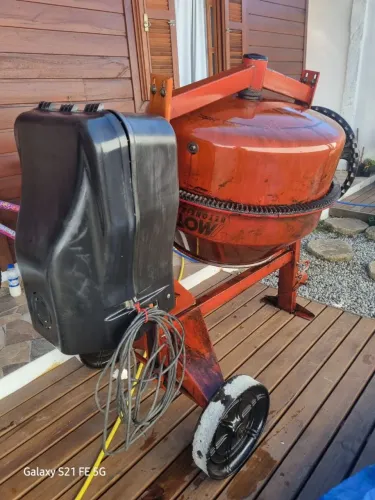 Betoneira Motomil, 265 litros