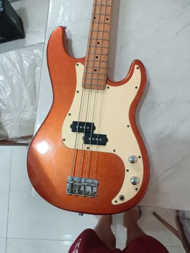Contrabaixo precision 4 cordas