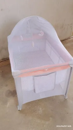 Berço Americano Desmontável Rosa Com Cercado Chiqueirinho 