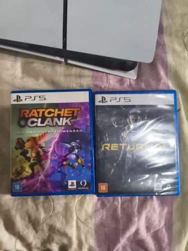 Vendo ps5 slim 1tb c/ 2 controles