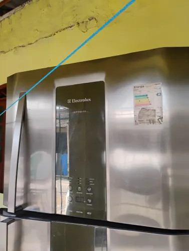 Vendo Geladeira Electrolux infinity