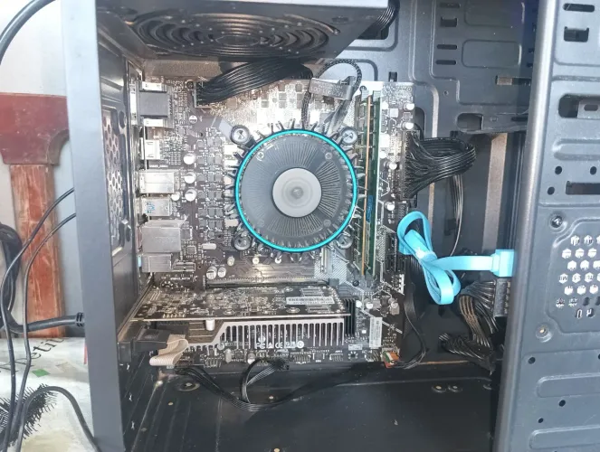 Pc gamer i5 12400f