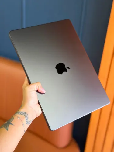 MacBook Pro M5 14? 16/512GB | 1 ano de garantia Apple