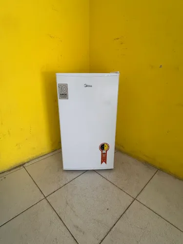 Frigobar Midea