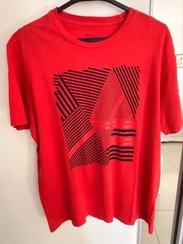 Camiseta Aramis Vermelha Estampada Masculina