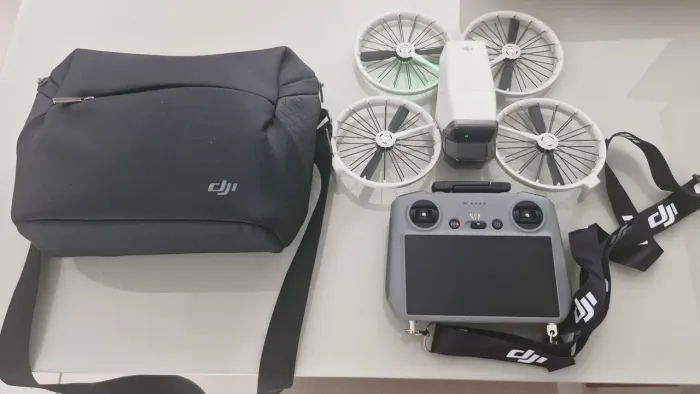 Drone Dji Flip Com Controle Remoto (dji Rc 2)