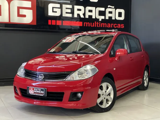 Nissan Tiida SL 1.8/1.8 Flex 16V Aut. 2012