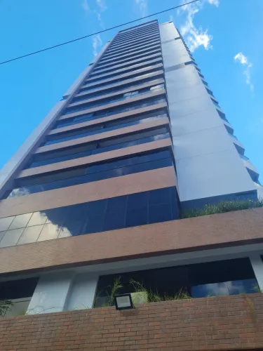 Helio Pires aluga Apartamento no Ed. Felicitá 3/4 sendo 2 suítes 2 vagas de garagem