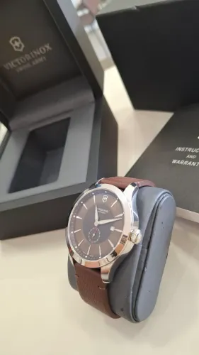 Relógio VICTORINOX  Swiss Army ORIGINAL Quartz Pilha 
