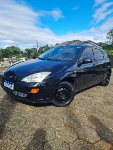 Ford Focus 1.8 16V 5P 2003