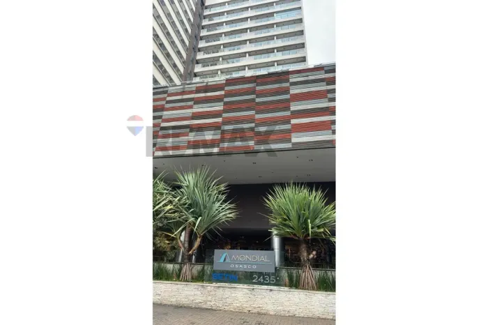 "Conjunto Comercial no Centro de Osasco, SP"