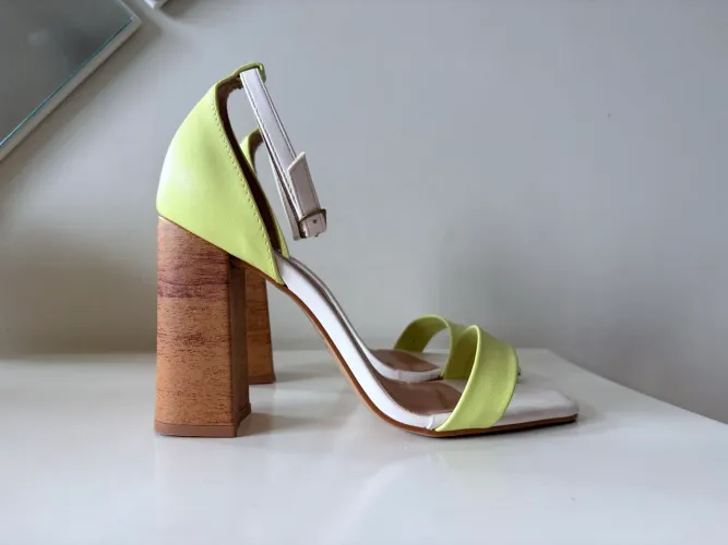 sandália oscar verde limão 35