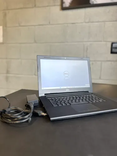 NOTEBOOK DELL EM ESTADO DE NOVO 