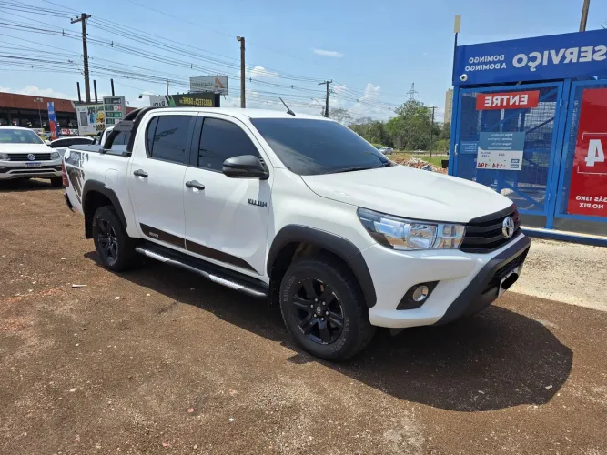 Toyota Hilux CD SR Chall. 4X4 2.8 TDI Dies Aut. 2018