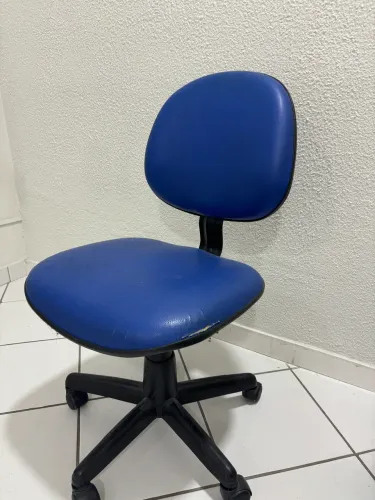 Vende-se cadeira de escritório 