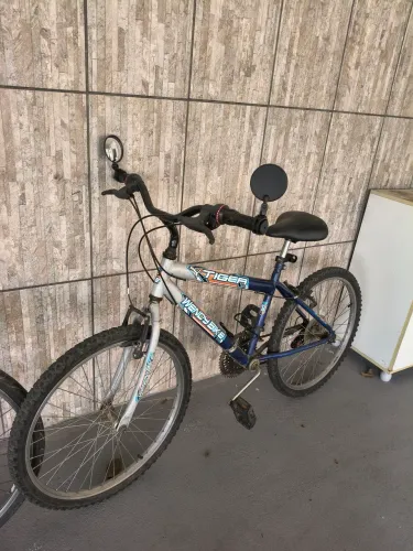 Bicicleta aro 23 em bom estado