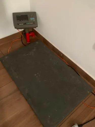 Balança usada para venda 