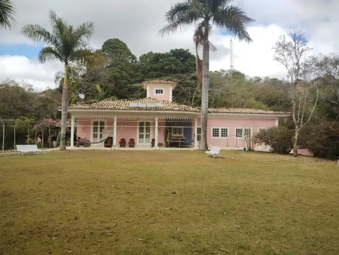 CHÁCARA À VENDA NO CONDOMÍNIO BOSQUE RENATO BERTONI REGIÃO CENTRAL DE PARAIBUNA/SP
