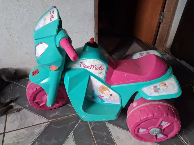Moto elétrica infantil menina
