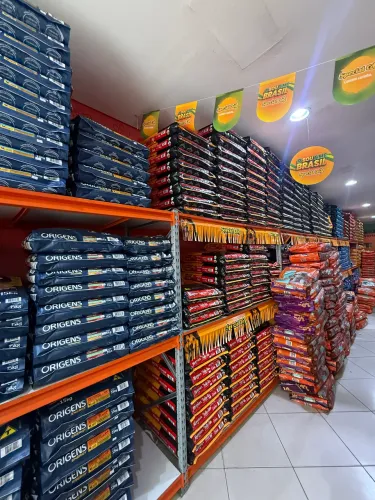 Passo ponto de Pet Shop/Banho e tosa em Av Principal