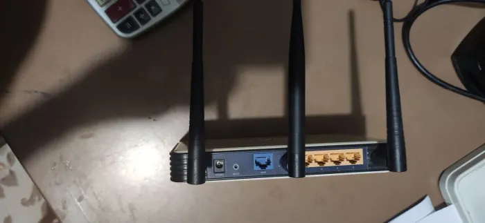 Modem roteador TP-Link wireless 3 antenas, 8 portas, 300mbps.