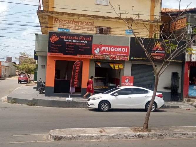 Ponto comercial na avenida do COHATRAC Alvorada