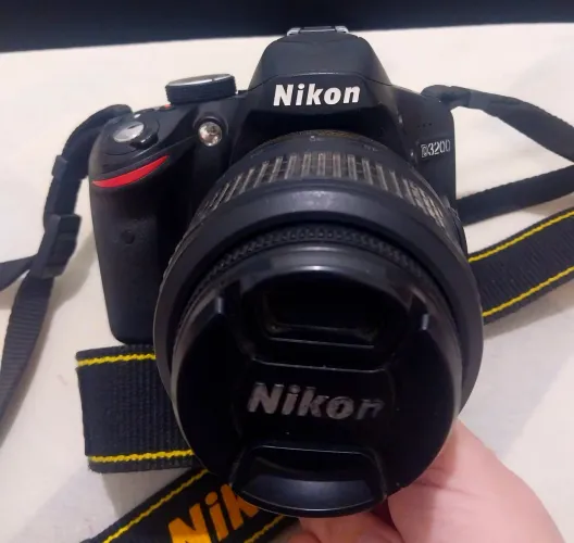 Câmera Nikon d3200 - retirada de peças 