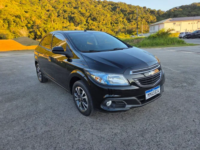 Chevrolet Onix Hatch LTZ 1.4 8V Flex Power Aut. 4P 2014