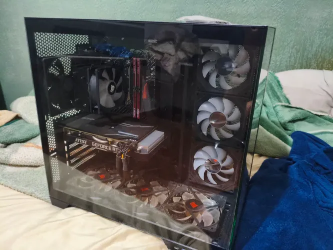 PC Gamer RTX 2060, RYZEN 5 5600, 16gb RAM 3200Hz, SSD 500GB.