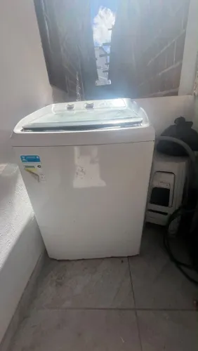 Máquina de lavar em boas condições 