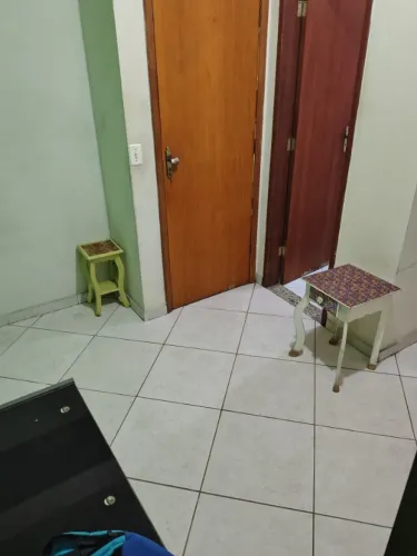 Quarto com banheiro privativo em Rocha Miranda (próx. à UPA, Parque de Madureira e metrô)