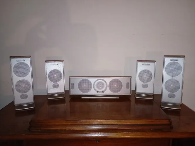 Sistema de som Panasonic (SB-PC720, 2xSB-FS720, 2xSB-FS520)