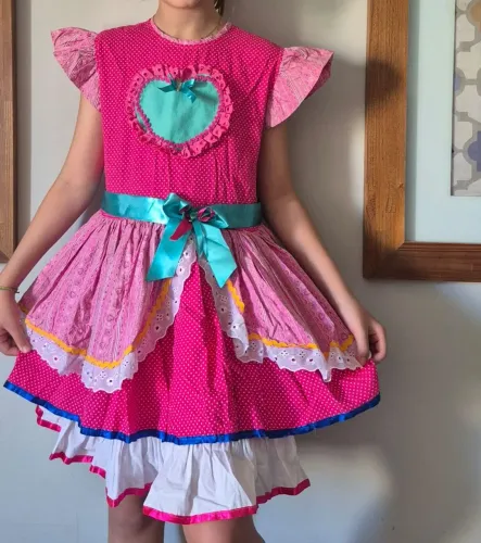 Vestidos infantis de quadrilha e festa junina
