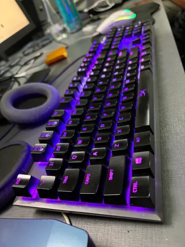 Teclado Gamer - HyperX Alloy FPS RGB - SEMINOVO IMPECÁVEL